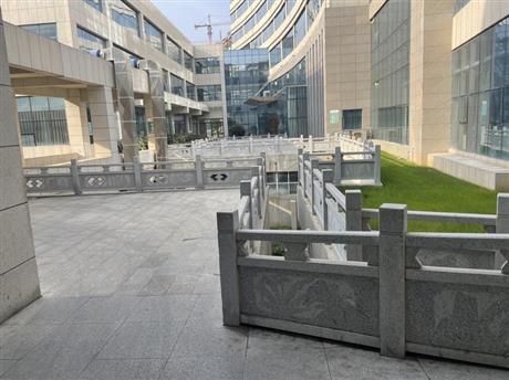 嵩县医院室外石材应用